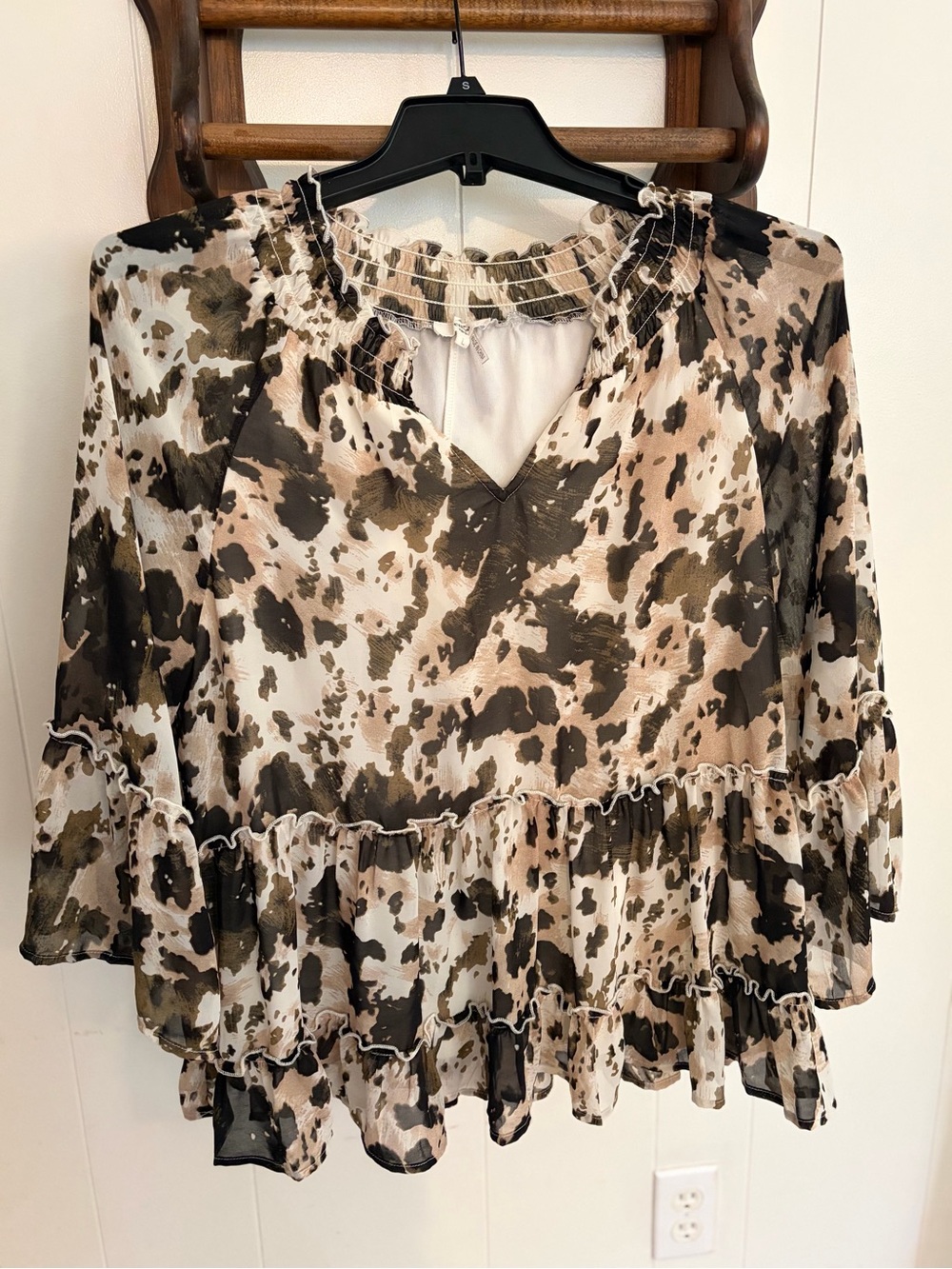 entro Neutral Spot Print Ruffle-Peplum Blouse in Black and Cream